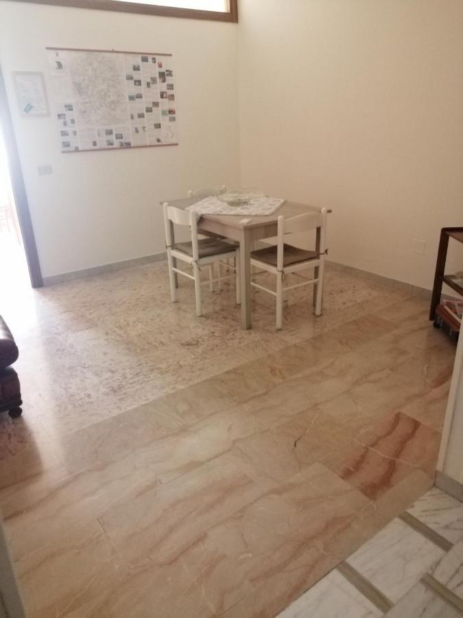 Central Tourist Residence - B&B - Alloggi Temporanei イゼルニア エクステリア 写真